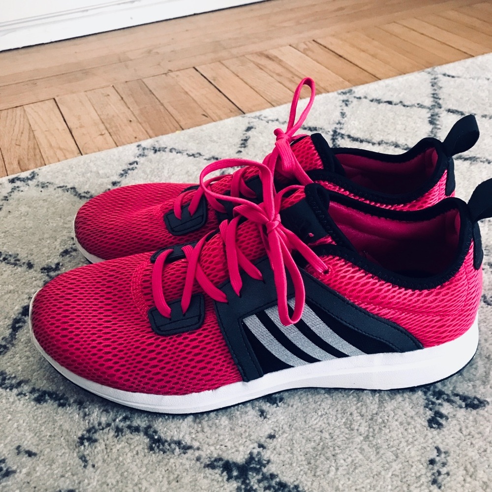 Adidas cloud foam running shoes